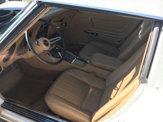 1974 White Chevrolet Corvette T -Top