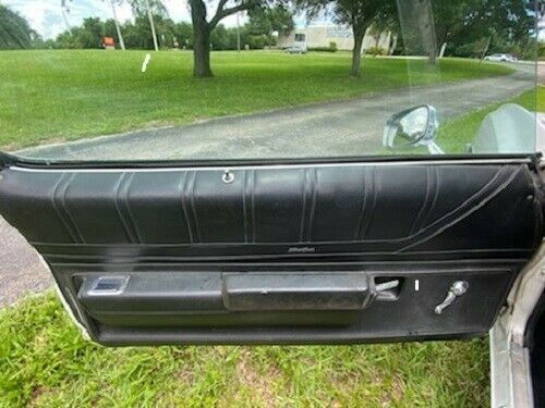 1974 White Chevrolet Monte Carlo Coupe