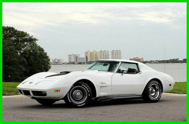 1974 White Chevrolet Corvette