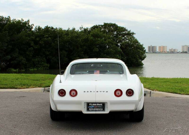 1974 White Chevrolet Corvette