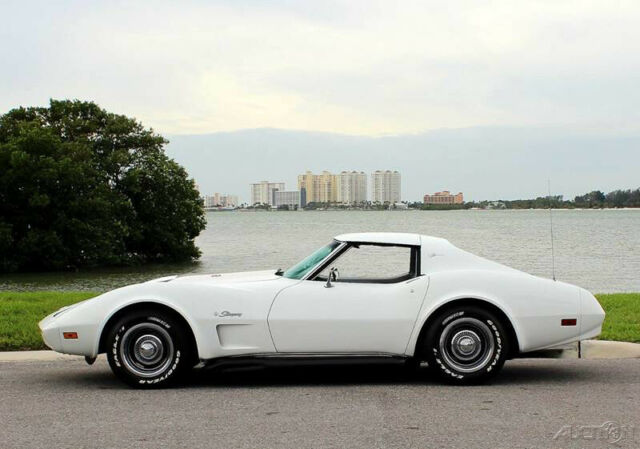1974 White Chevrolet Corvette