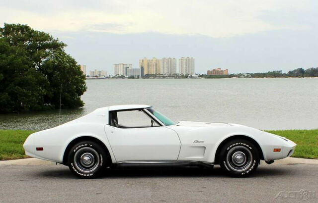 1974 White Chevrolet Corvette