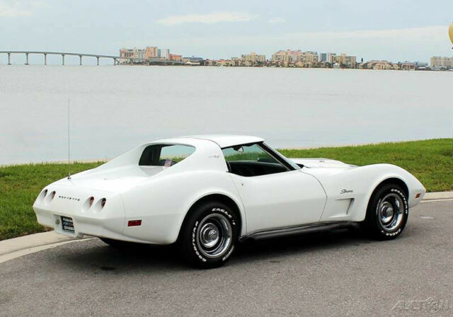 1974 White Chevrolet Corvette