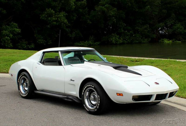 1974 White Chevrolet Corvette