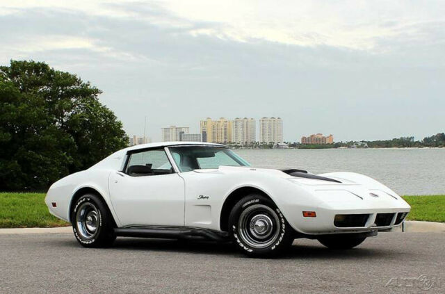 1974 White Chevrolet Corvette