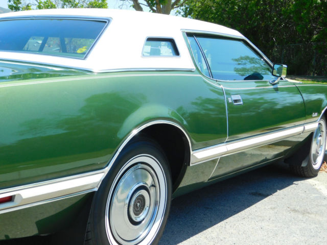 1974 Green Ford Thunderbird Coupe