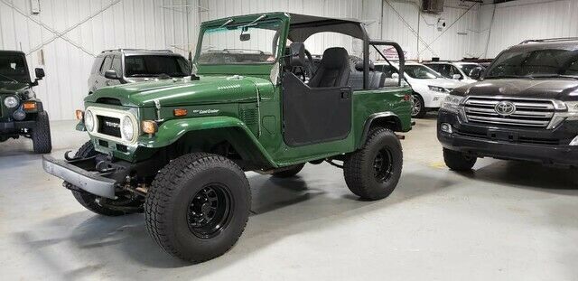 1974 Green Toyota Land Cruiser SUV