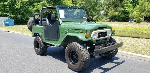 1974 Green Toyota Land Cruiser SUV