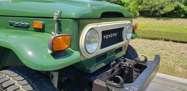 1974 Green Toyota Land Cruiser SUV