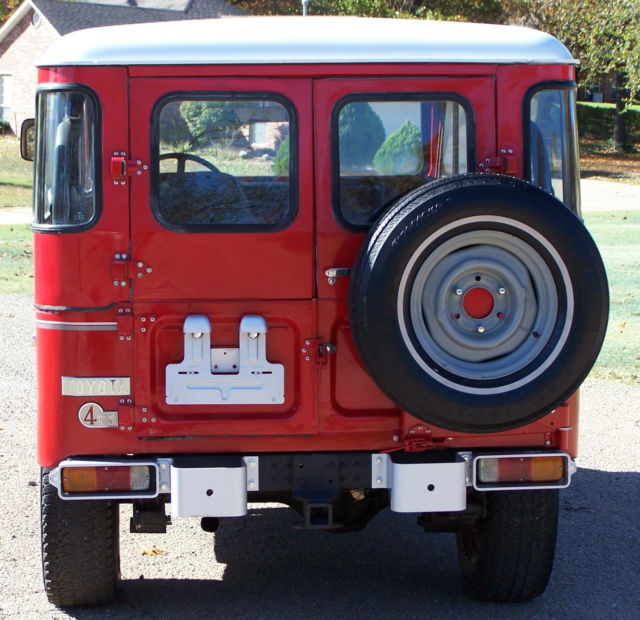 1974 Red Toyota Land Cruiser U/K