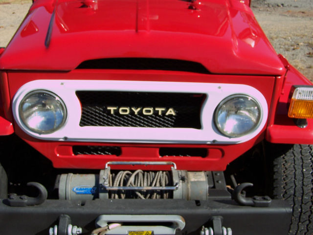 1974 Red Toyota Land Cruiser U/K