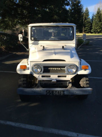 1974 White Toyota Land Cruiser Standard Cab Pickup