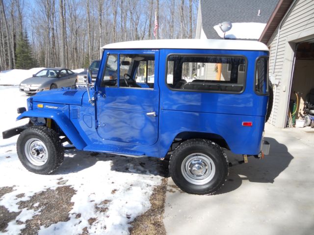 1974 Blue Toyota Land Cruiser SUV