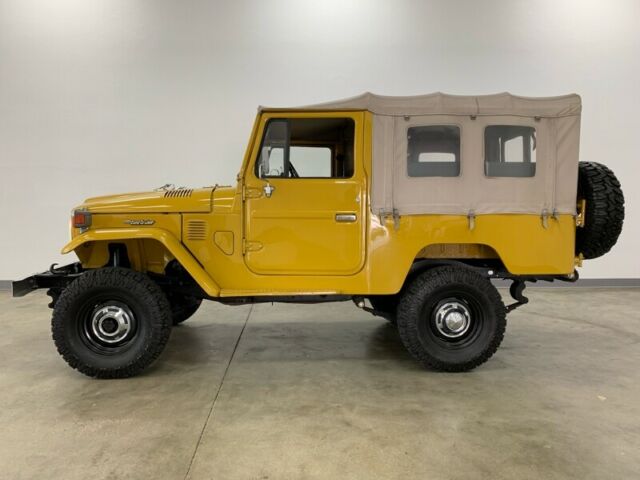 1974 -- Toyota Land Cruiser --