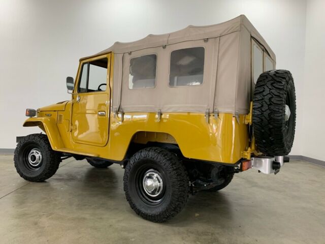 1974 -- Toyota Land Cruiser --