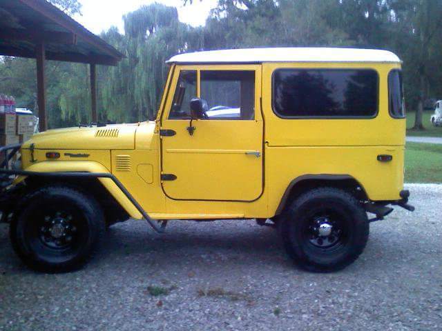 1974 Yellow Toyota Land Cruiser