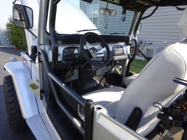 1974 MERCEDES SILVER Toyota Land Cruiser FJ-40