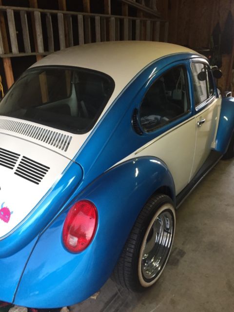 1974 Blue & White Volkswagen Beetle - Classic Coupe