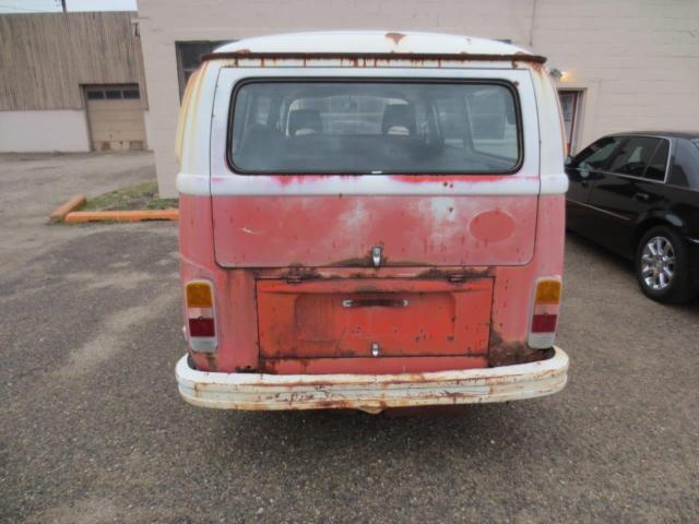 1974 Red/white Volkswagen Bus/Vanagon Van Camper