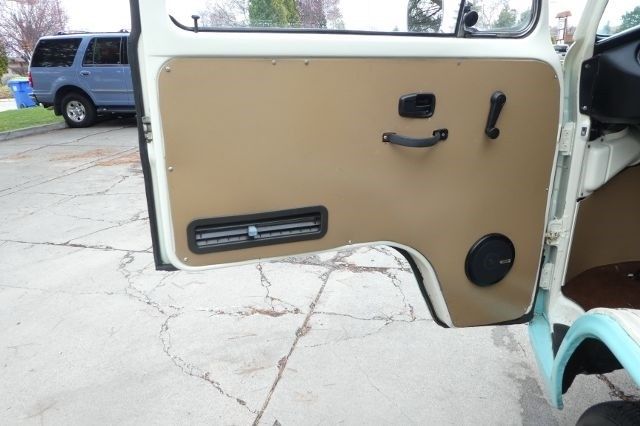 1974 Teal Volkswagen KOM --