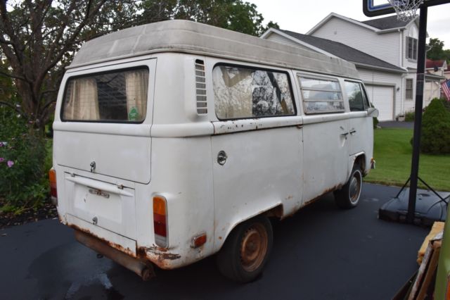1974 White Volkswagen Bus/Vanagon Van Camper