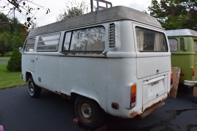 1974 White Volkswagen Bus/Vanagon Van Camper