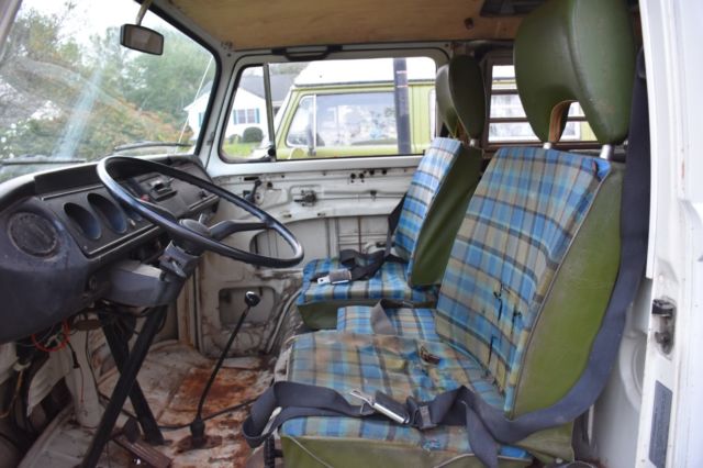 1974 White Volkswagen Bus/Vanagon Van Camper