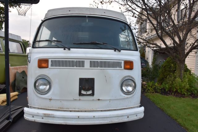1974 White Volkswagen Bus/Vanagon Van Camper