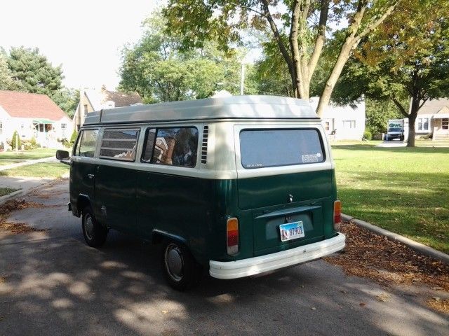 1974 Volkswagen Bus/Vanagon Van Camper