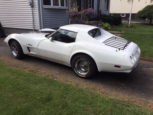 1974 White Chevrolet Corvette Convertible