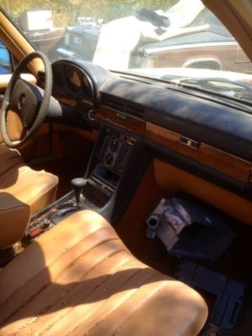 1975 YELLOW Mercedes-Benz S-Class Sedan