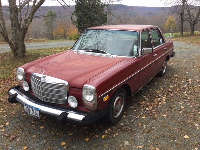 1975 Mercedes-Benz 300-Series