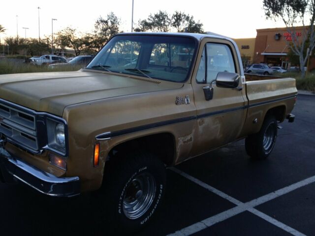 1975 GMC Sierra 1500 Standard Cab Pickup