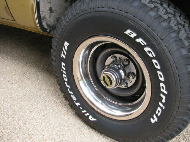 1975 GMC Sierra 1500 Standard Cab Pickup