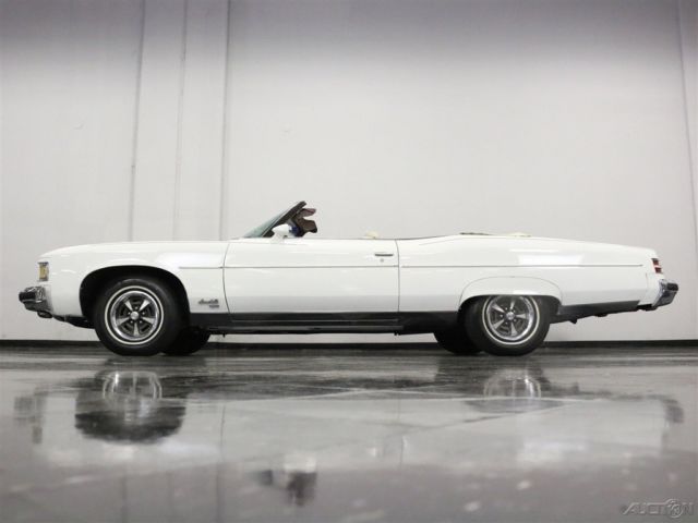 1975 White Pontiac Grand Ville