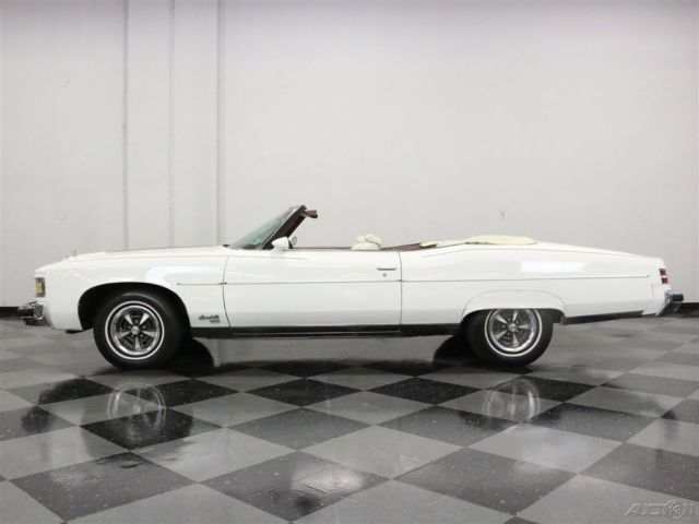 1975 White Pontiac Grand Ville