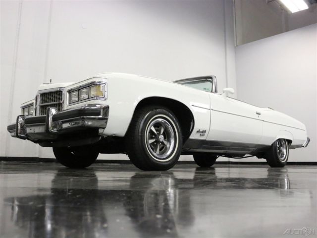 1975 White Pontiac Grand Ville