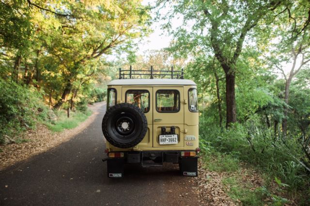 1975 Yellow Toyota Land Cruiser SUV