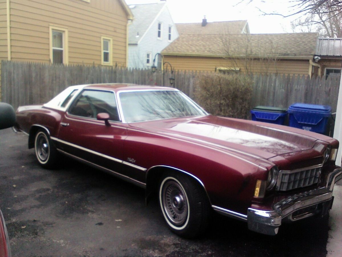 1975 Red Chevrolet Monte Carlo Coupe