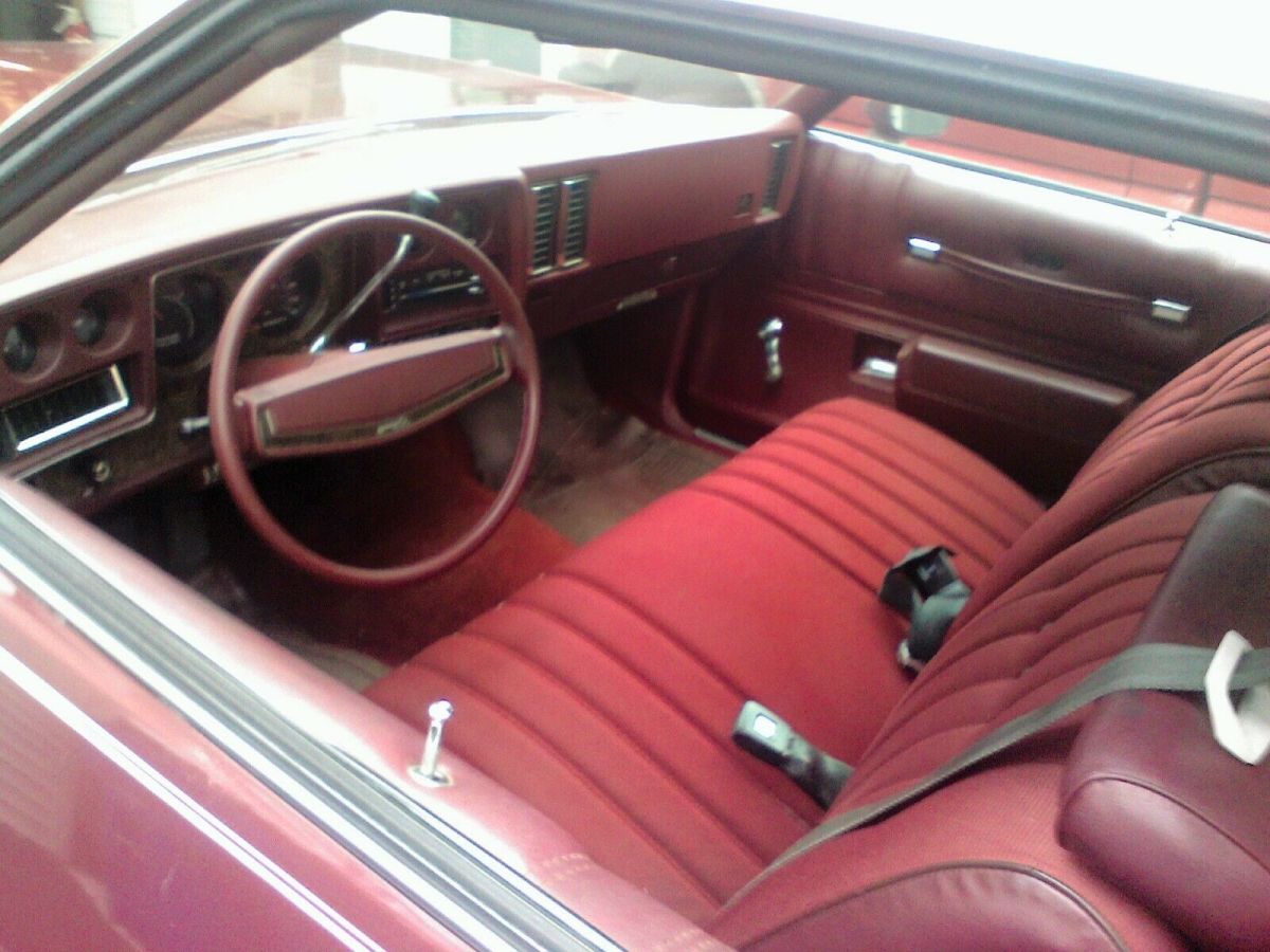 1975 Red Chevrolet Monte Carlo Coupe