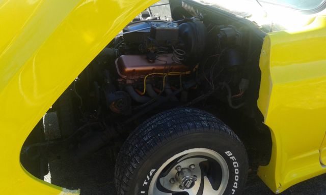 1975 WHITE/YELLOW Chevrolet C-10