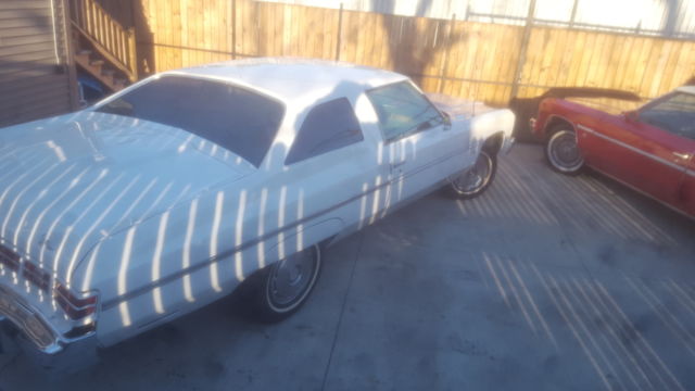 1975 white Chevrolet Capriceold Coupe