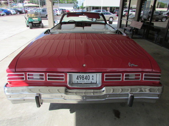 1975 white Chevrolet Capriceold Coupe