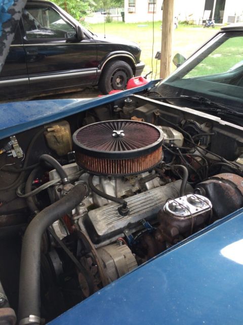 1975 Blue Chevrolet Corvette