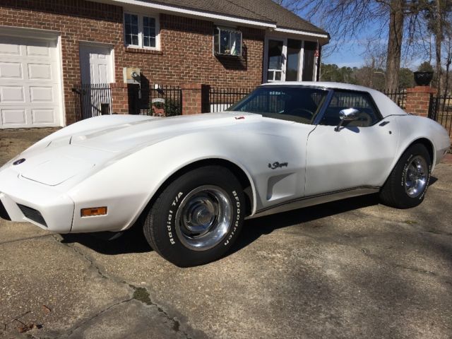 1975 White Chevrolet Corvette Convertible