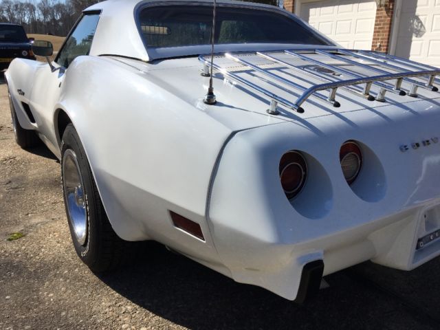 1975 White Chevrolet Corvette Convertible