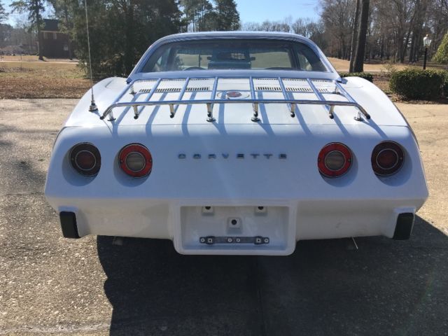 1975 White Chevrolet Corvette Convertible
