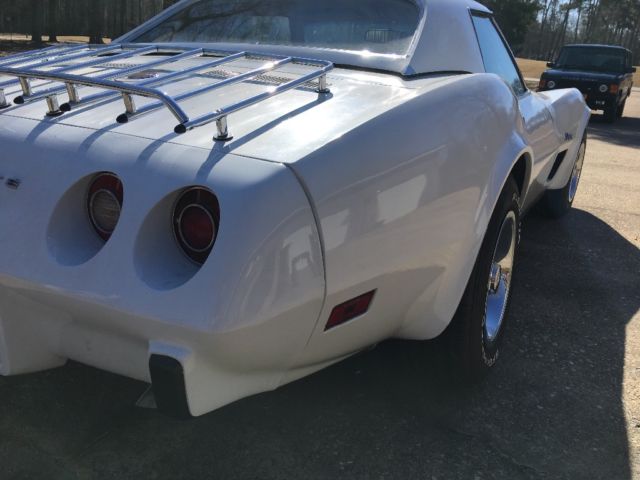 1975 White Chevrolet Corvette Convertible