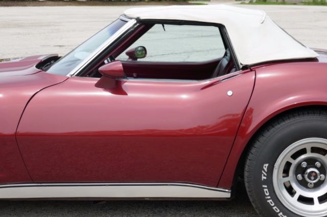 1975 Burgundy Chevrolet Corvette Convertible