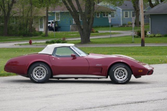 1975 Burgundy Chevrolet Corvette Convertible